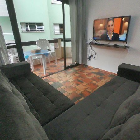 Excelente Localizacao, 400 Metros Da Praia Ar Condicionado E Wi-Fi Apartman Ubatuba Kültér fotó